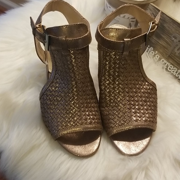 Adrienne Vittadani Shies - Picture 2 of 7